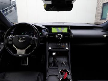 Lexus RC